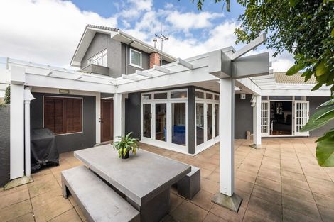 Photo of property in 110 Te Awe Awe Street, Hokowhitu, Palmerston North, 4410