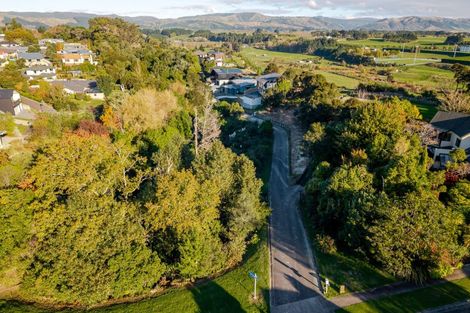 Photo of property in 4 Three Paddock Lane, Fitzherbert, Palmerston North, 4410