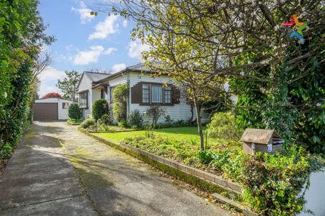 Photo of property in 15 Waikare Avenue, Waiwhetu, Lower Hutt, 5010