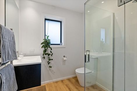 Photo of property in 1 Nutfield Lane, Cashmere, Christchurch, 8022