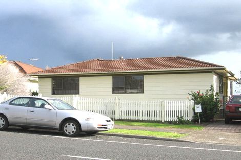 Photo of property in 34 Cherry Road, Bucklands Beach, Auckland, 2014