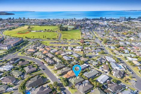 Photo of property in 25 Chesterfield Way, Orewa, 0931