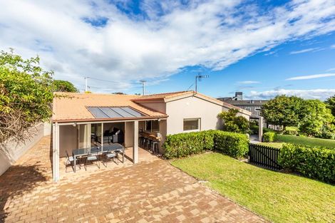 Photo of property in 8 Wall Street, Waipahihi, Taupo, 3330