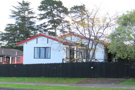 Photo of property in 19 Coubray Place, Botany Downs, Auckland, 2010