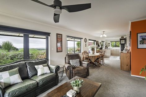 Photo of property in 1215 Taihape Road, Sherenden, Hastings, 4179