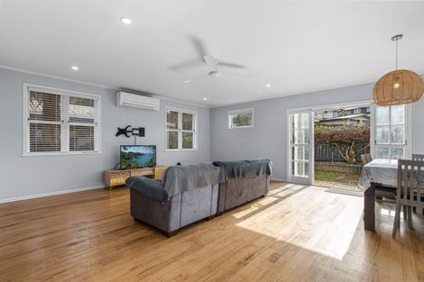 Photo of property in 25 Glenn Terrace, Otumoetai, Tauranga, 3110