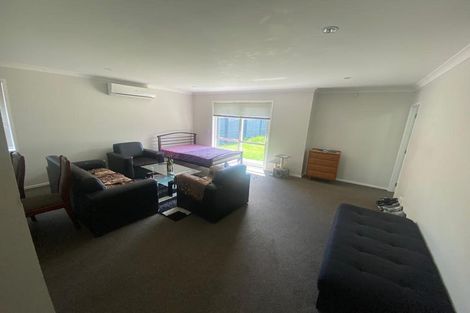 Photo of property in 9 Yatterina Avenue, Takanini, 2112