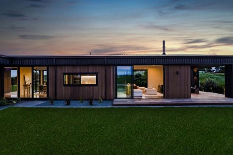 Photo of property in 29 Washer Road, Omata, New Plymouth, 4374