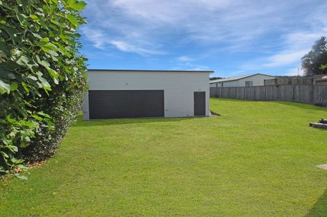 Photo of property in 3 Kent Terrace, Foxton Beach, Foxton, 4815