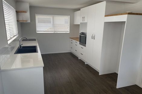 Photo of property in 8 Findhorn Place, Papakowhai, Porirua, 5024