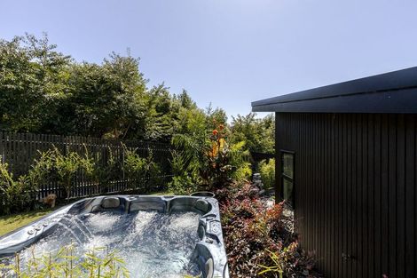 Photo of property in 7 Pike Place, Ferndale, New Plymouth, 4310