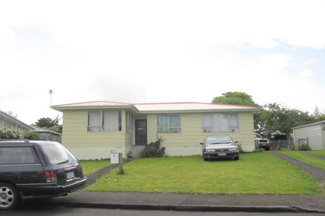 Photo of property in 8 Joanne Place, Rosehill, Papakura, 2113