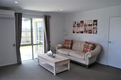 Photo of property in 45 Kowi Lakes Drive, One Tree Point, 0118