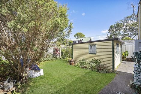 Photo of property in 3/176 Henderson Valley Road, Henderson, Auckland, 0612