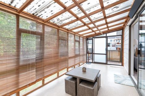 Photo of property in 92 Kemp Road, Massey, Auckland, 0614