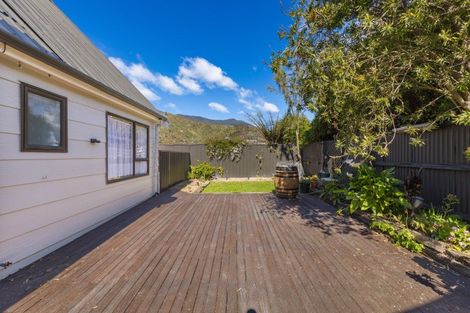 Photo of property in 251a Waikawa Road, Waikawa, Picton, 7220