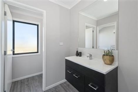 Photo of property in 27 Pukeko Way, Kinloch, Taupo, 3377