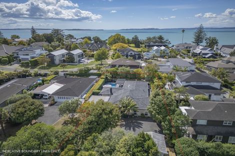 Photo of property in 9 Seymour Road, Mellons Bay, Auckland, 2014