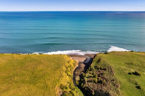 Photo of property in 3875 South Road, Opunake, 4682