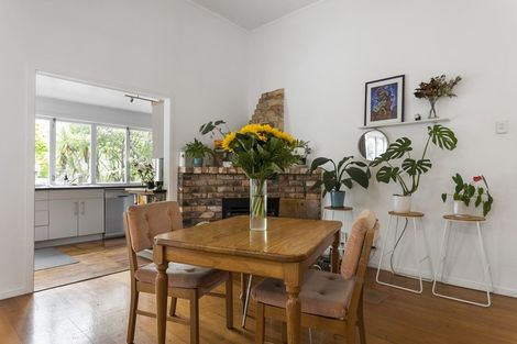 Photo of property in 2 Leslie Avenue, Sandringham, Auckland, 1025
