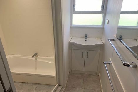 Photo of property in 31 Rosalind Road, Glenfield, Auckland, 0629