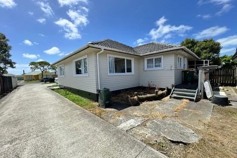 Photo of property in 8 Martin Road, Manurewa, Auckland, 2102