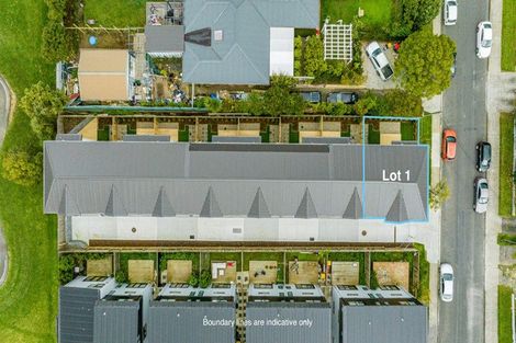 Photo of property in 1/17 Kingdale Road, Henderson, Auckland, 0610