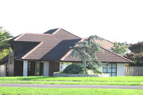 Photo of property in 23 Meadowland Drive, Somerville, Auckland, 2014