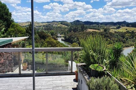 Photo of property in 10 Falls View Road, Haruru, 0204