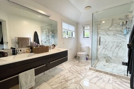 Photo of property in 1/86 Saddleback Rise, Murrays Bay, Auckland, 0630