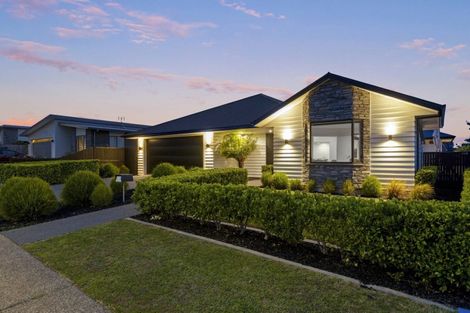 Photo of property in 76 Puhirake Crescent, Pyes Pa, Tauranga, 3112