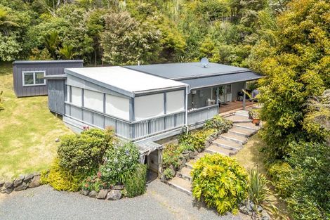 Photo of property in 33 Puriri Road, Te Kouma, Coromandel, 3581
