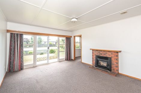 Photo of property in 19 Hussey Street, Waverley, 4510
