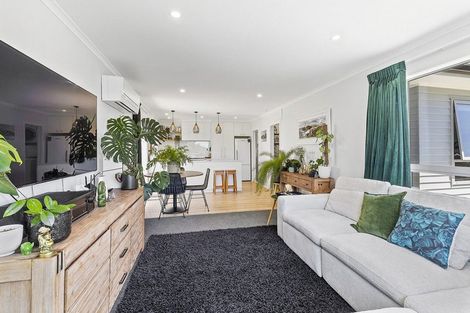 Photo of property in 7 Quinn Grove, Ranui, Porirua, 5024