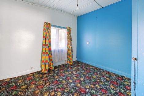 Photo of property in 23 Falstaff Street, Stratford, 4332