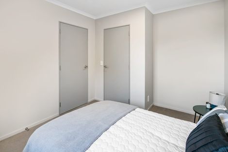 Photo of property in 29 Stewart Drive, Newlands, Wellington, 6037