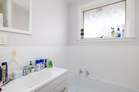 Photo of property in 4 Woodlands Place, Aranui, Christchurch, 8061