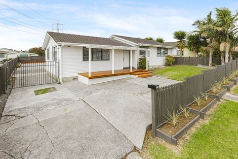 Photo of property in 34 Dissmeyer Drive, Clover Park, Auckland, 2019