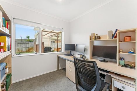 Photo of property in 22 Blake Boulevard, Papamoa Beach, Papamoa, 3118