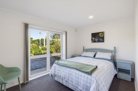 Photo of property in 11 Rodney Avenue, Te Horo Beach, Otaki, 5581