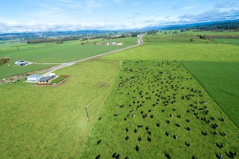 Photo of property in 2412 Atarau Road, Atarau, Blackball, 7871