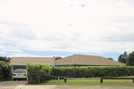 Photo of property in 13 Myrtle Drive, Omokoroa, 3114