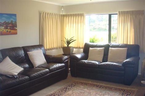 Photo of property in 2/25 Glencoe Road, Browns Bay, Auckland, 0630