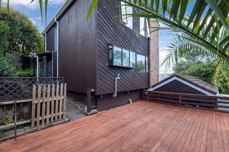 Photo of property in 1/14 Helicon Place, Totara Vale, Auckland, 0629