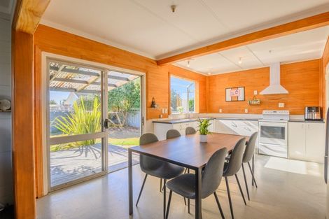 Photo of property in 28 Montrose Street, Flaxmere, Hastings, 4120