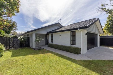 Photo of property in 14 Fiesta Grove, Raumati Beach, Paraparaumu, 5032