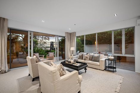 Photo of property in 1/7 The Promenade, Takapuna, Auckland, 0622
