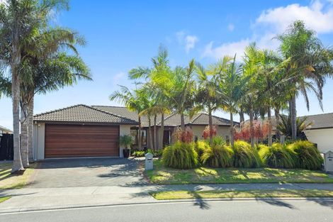 Photo of property in 19 Beachmere Place, Papamoa Beach, Papamoa, 3118