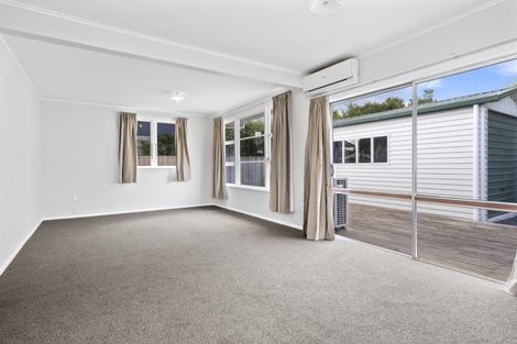 Photo of property in 12 Dermont Street, Bader, Hamilton, 3206