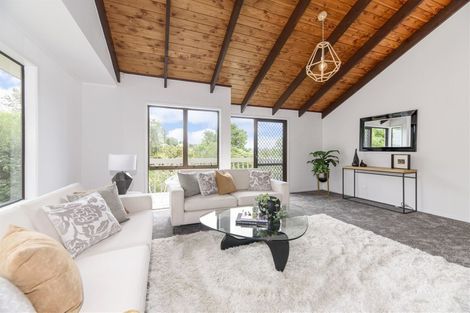 Photo of property in 1 Kallista Place, Browns Bay, Auckland, 0630